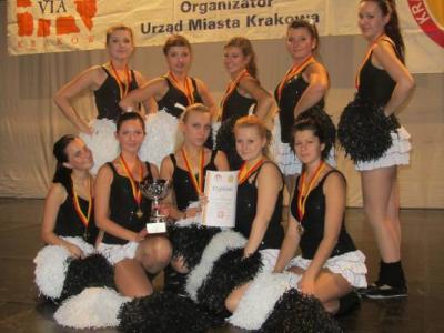 cheer_2011_20.jpg